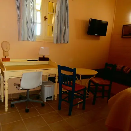 Tzortzakos Villa *